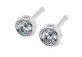 Round Diamond Stud Earrings in Platinum