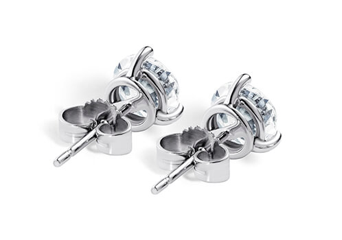 Round Diamond Stud Earrings in White Gold